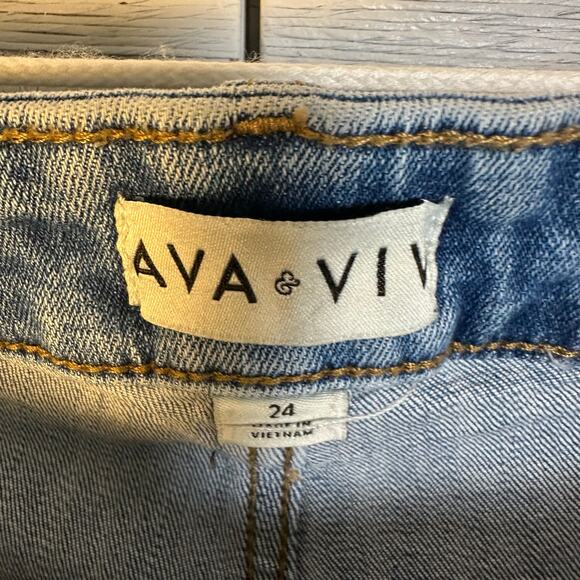 Ava & Viv women’s jeans high rise crop distressed raw hem wide leg plus size  - Picture 4 of 14